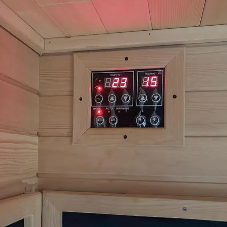 Дом отдыха In With Sauna *